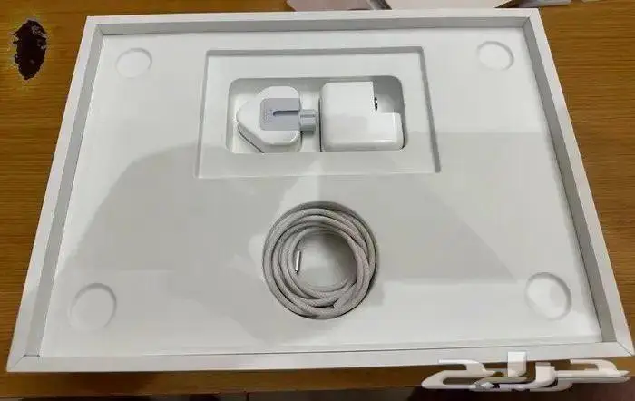 للبيع ماك بوك اير M3 ذهبي نضيف اخو الجديد موديل 2024 2