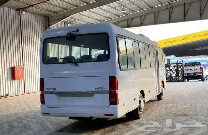 هيونداي كاونتي 2023 باص 26 راكب ديزل سعودي 3
