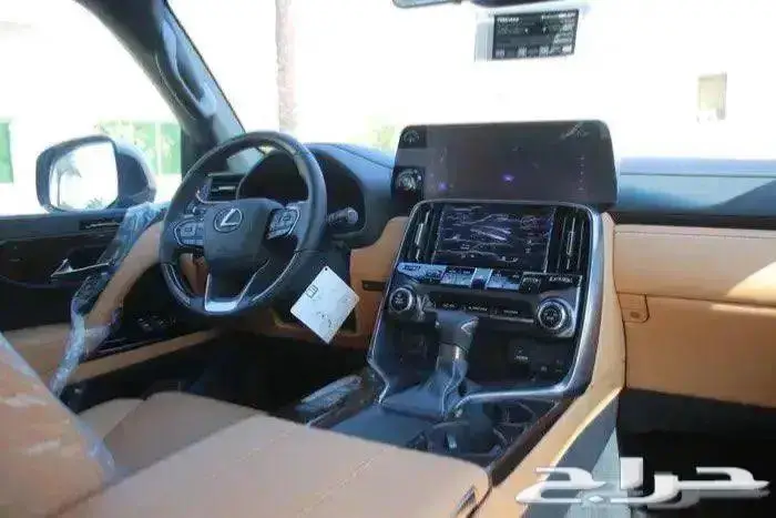 لكزس LX600 BBماشي 6000 الاف كيلو 2025 9