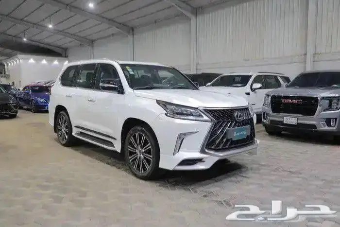 ليكزس LX 570 S فل كامل سبورت فتحة سقف موديل 2019 0