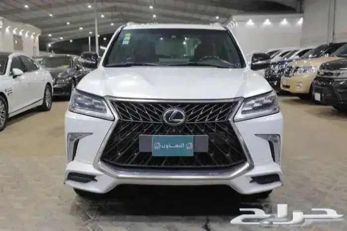 ليكزس LX 570 S فل كامل سبورت فتحة سقف موديل 2019 2
