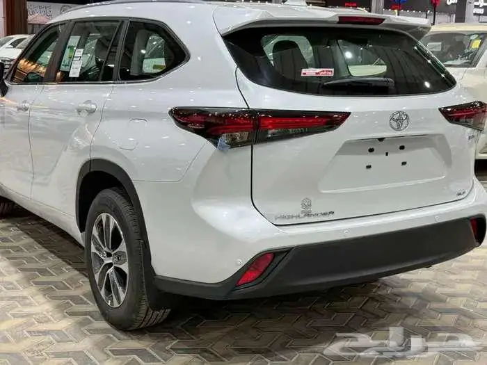 تويوتا هايلاندر نص فل ابيض هايبرد 2025 اقل سعر كاش وبنوك 4