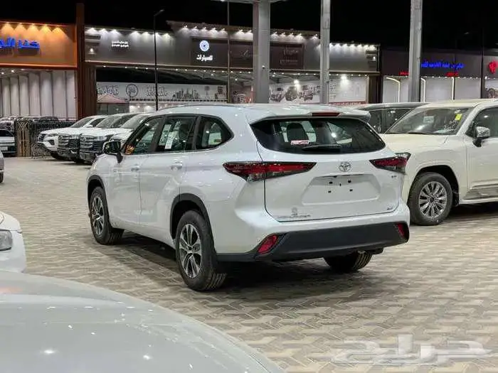 تويوتا هايلاندر نص فل ابيض هايبرد 2025 اقل سعر كاش وبنوك 3