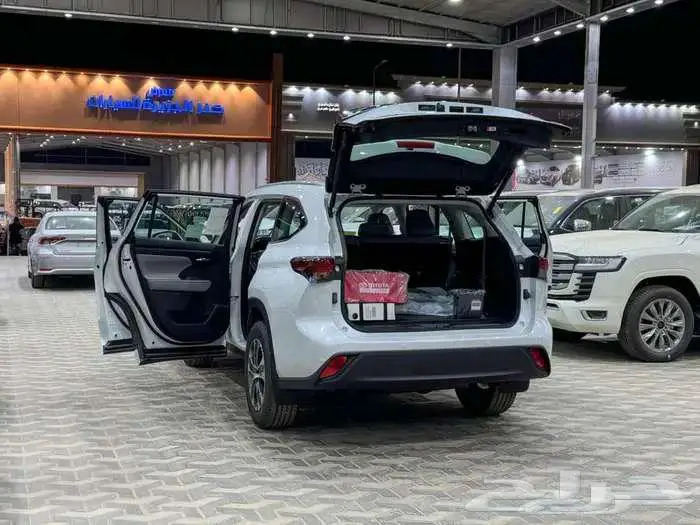 تويوتا هايلاندر نص فل ابيض هايبرد 2025 اقل سعر كاش وبنوك 5