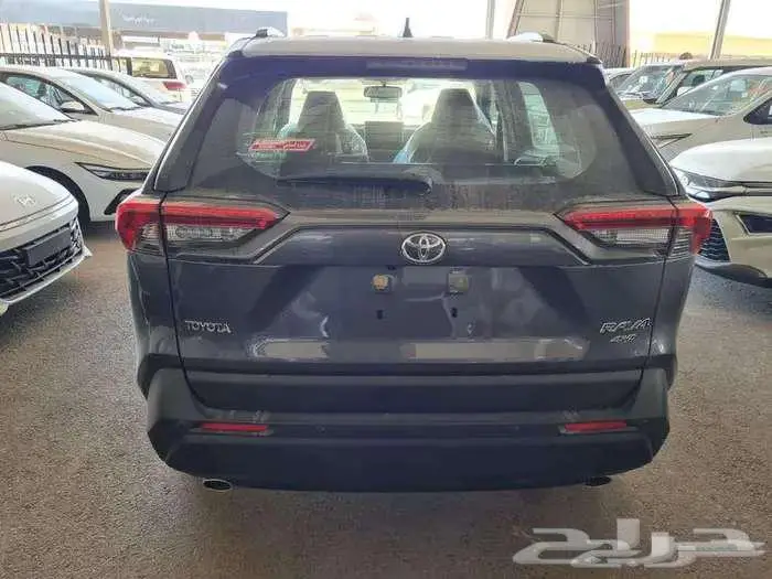 تويوتا راف فور 2025 17