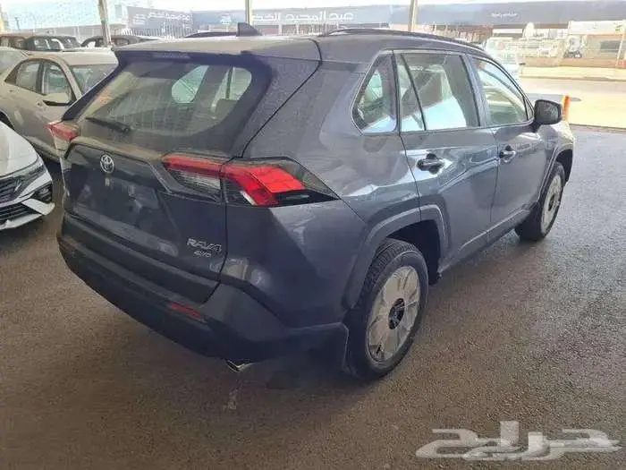 تويوتا راف فور 2025 9