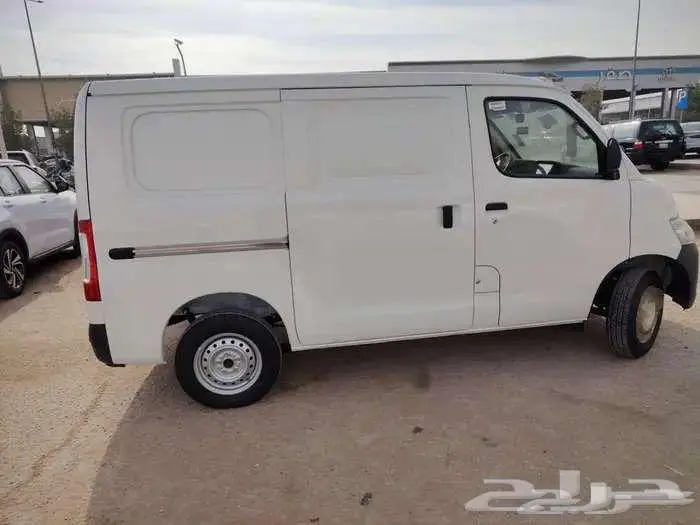 تويوتا فان لايت اس بنزين قير عادي 2025 1