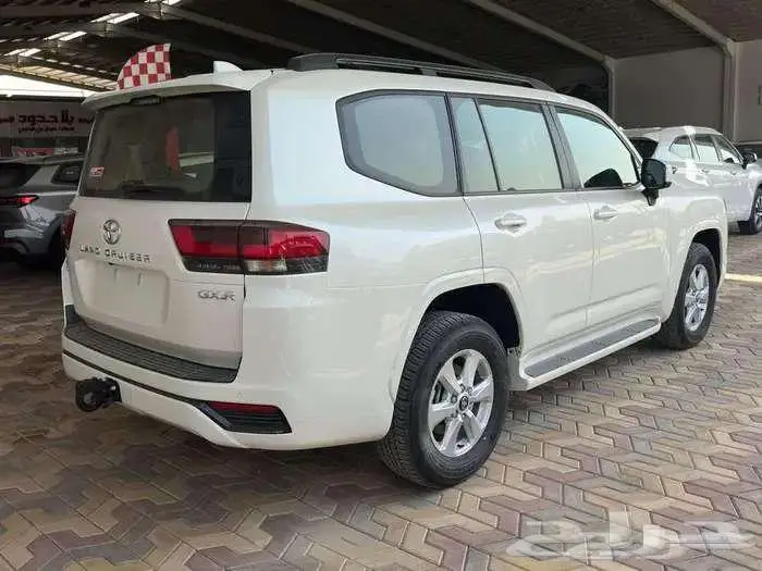 تويوتا لاندكروزر GXR2 بنزين 2026 بالنقد والتقسيط 3