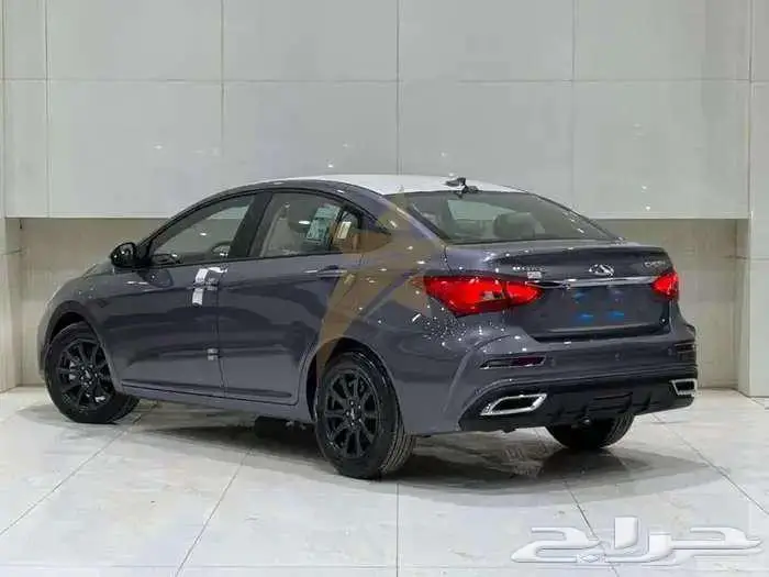 شيري اريزو 5 2025 3