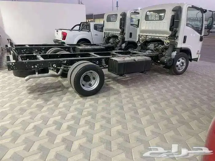 ايسوزو دينا 4 و 5 و 6 طن موديل 2025 3