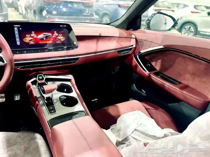 ام جي 7 لاكجري موديل 2025 8