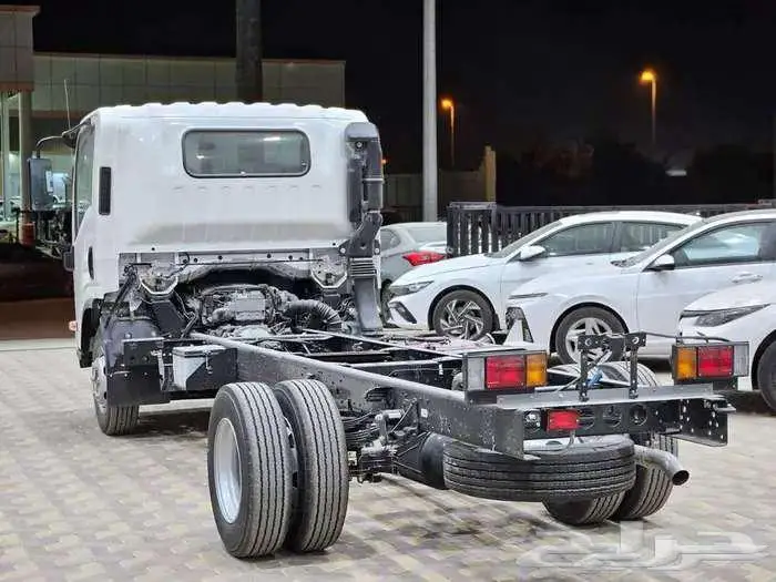 ايسوزو دينا 4 طن شاص طويل مكيف 2025كاش وأقساط 2