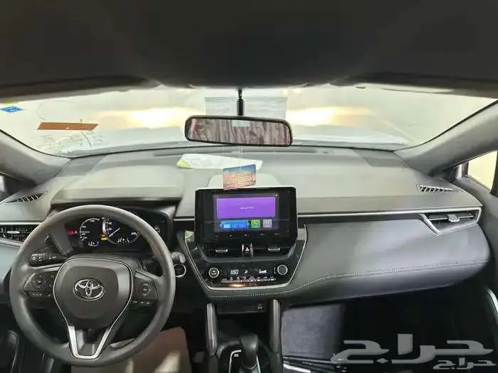 تويوتا كرولا كروس هايبرد LE موديل 2025( عرض الجزيره 2.65) 11