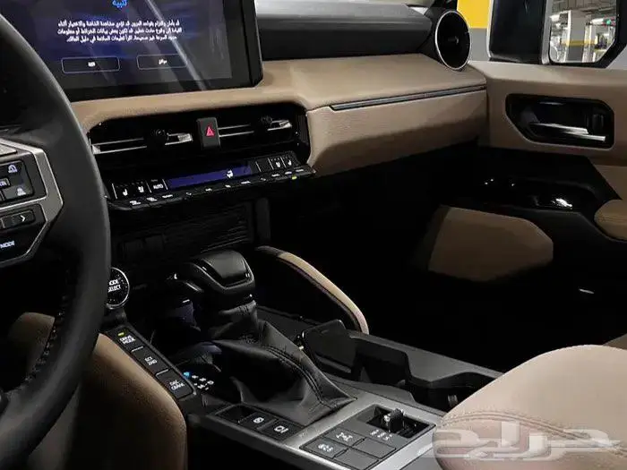 تويوتا برادو TXL3 بنزين عبداللطيف جميل 2025 20