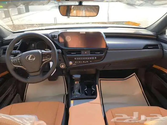 لكزس ES250 ابيض 2025 3