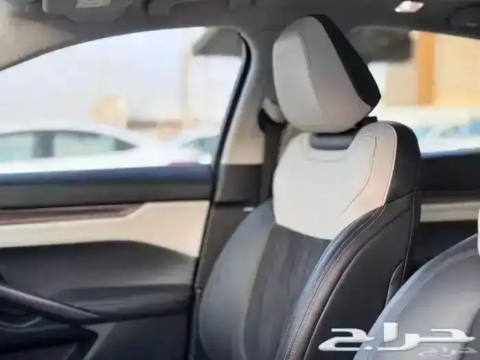 فورد تورس تيتانيوم 2022 13