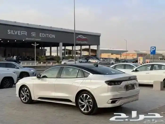 فورد تورس تيتانيوم 2022 9