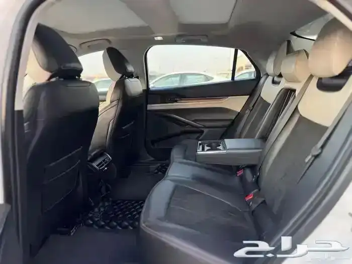 فورد تورس تيتانيوم 2022 15