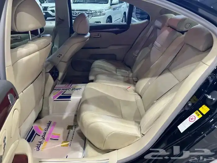 لكزس LS 460L 2007 سعودي ماشي 119 الف قمة فالنظافة 13
