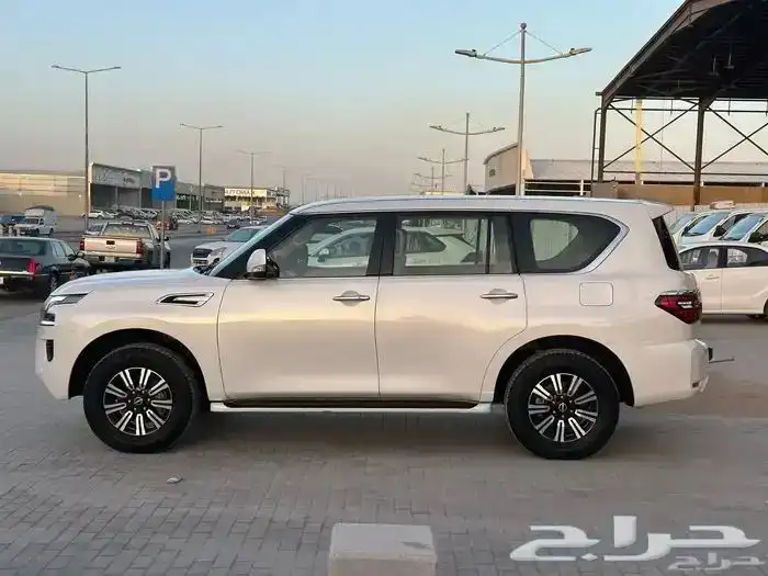 نيسان باترول SE2 ابيض 2022 4