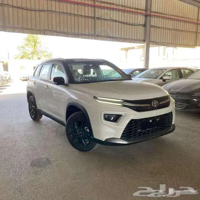 تويوتا اوربان 2026 14