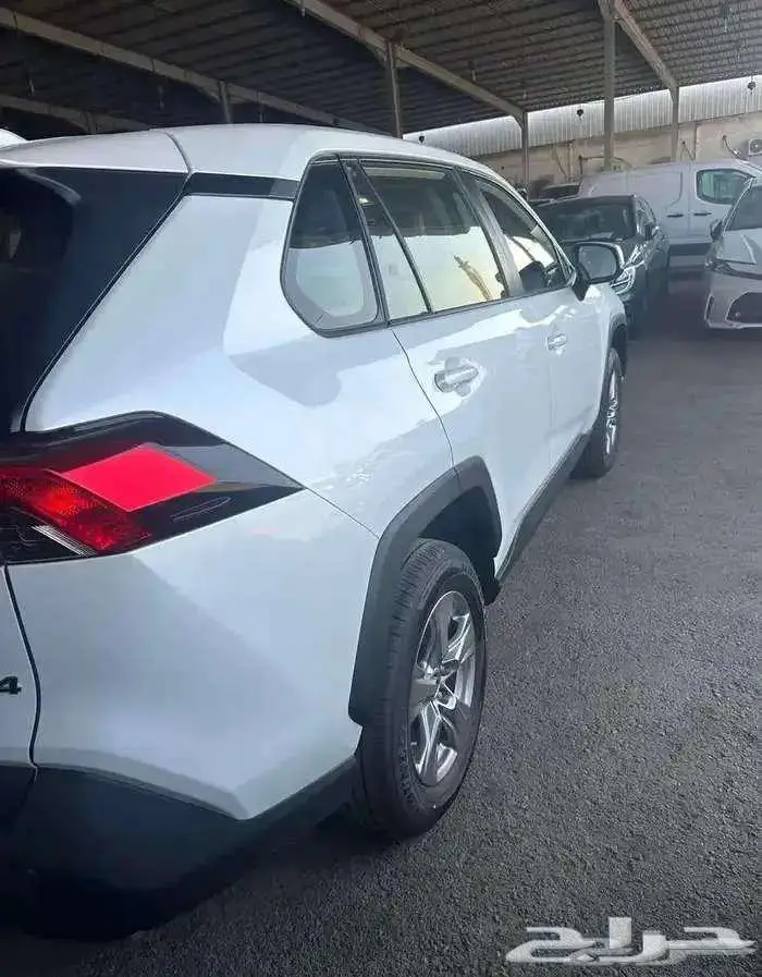 تيوتا راب فور دفع رباعي وامامي 2025 قسط فقط 2