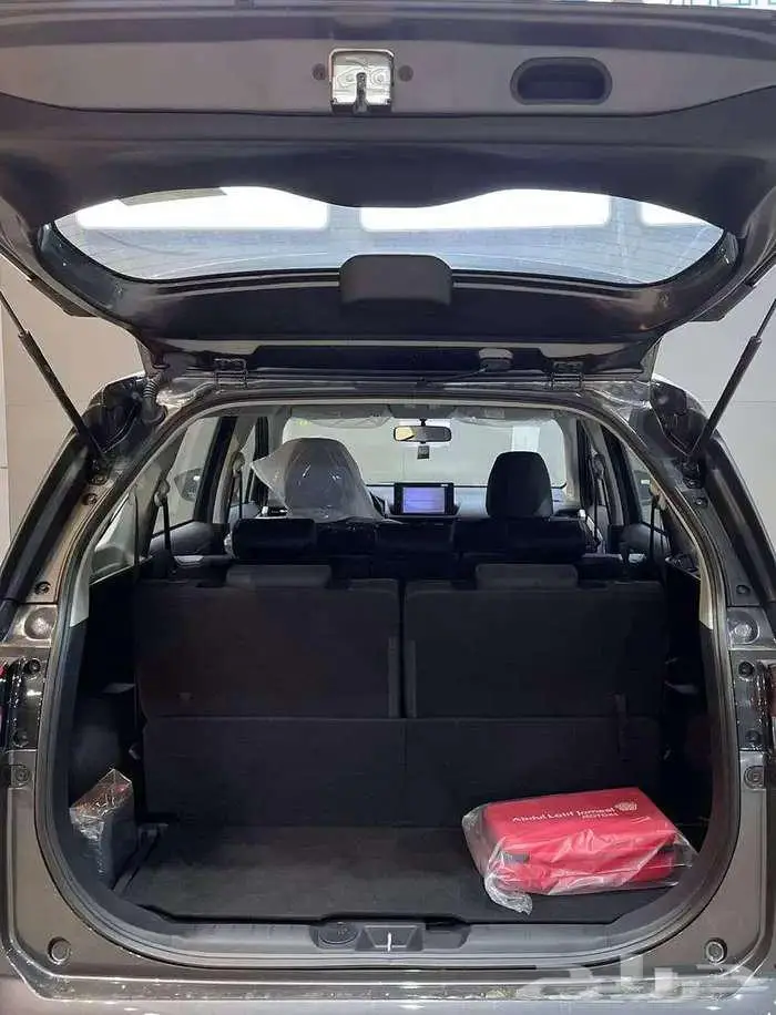 تويوتا فيلوز GLX بنزين 2025 كاش واقساط 8