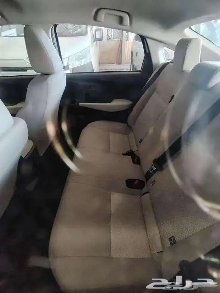 يارس واي ستاندر موديل 2026 حبه فقط لون ابيض لؤلؤي 14