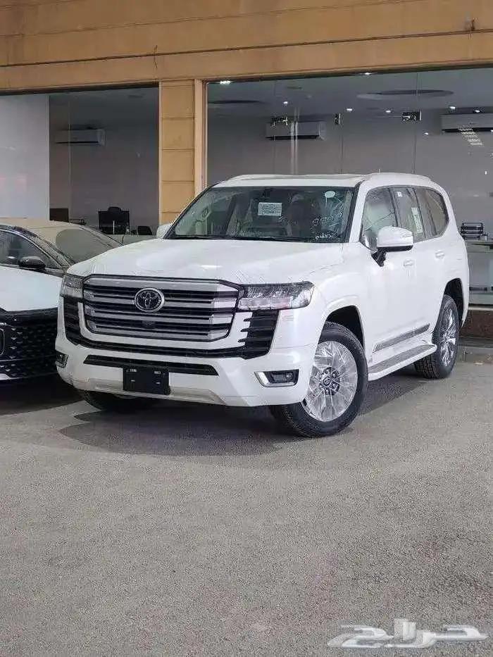 لاندكروزر جي اكس ار GXR L3 بنزين سعودي 2025 لدى الحسن 0