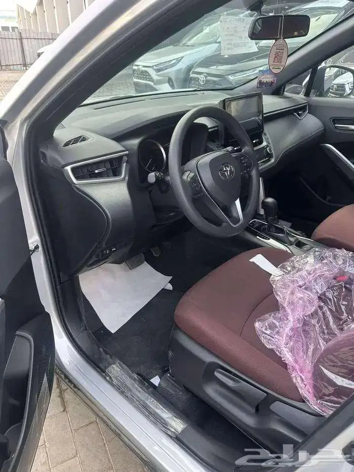 تويوتا كورولا كروس 2025xle 3