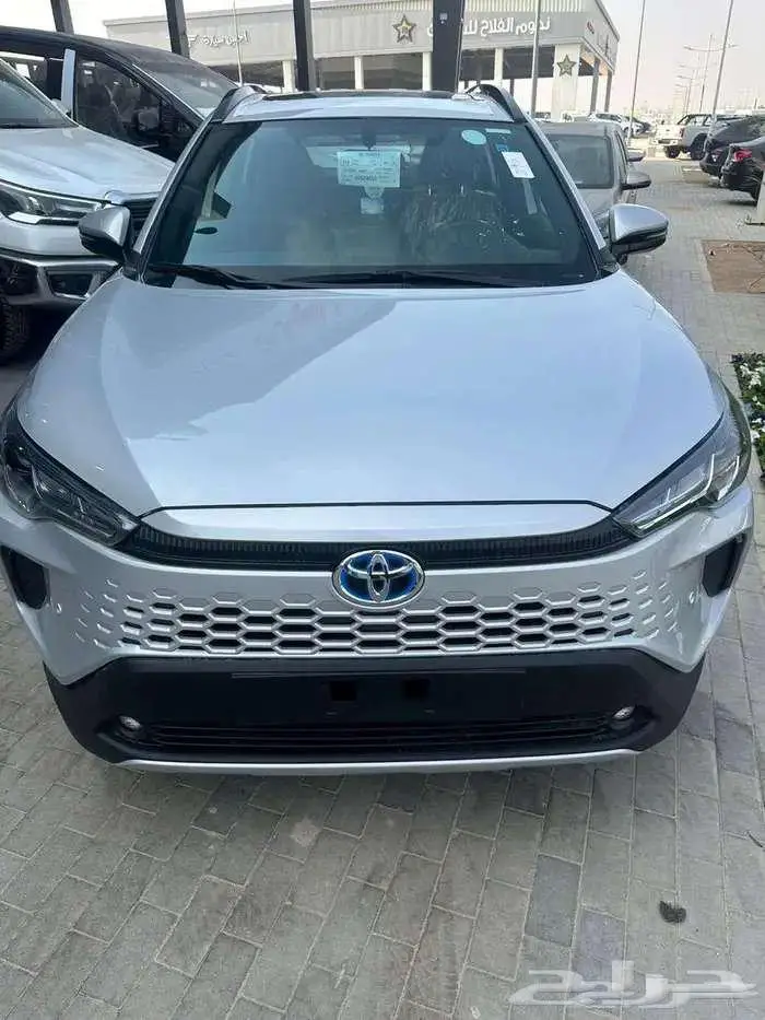تويوتا كورولا كروس 2025xle 0