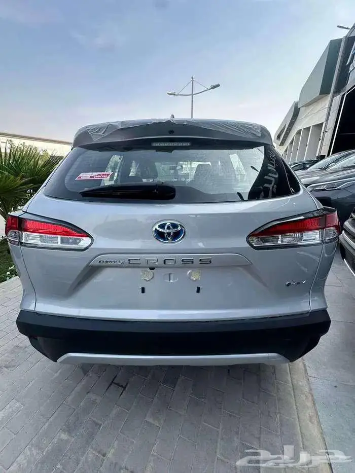 تويوتا كورولا كروس 2025xle 7