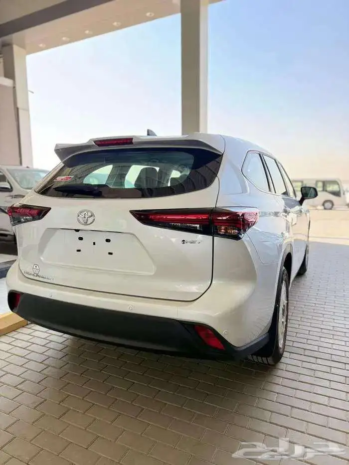 توتوتا هايلندر LE استندر دبل موديل 2025 4