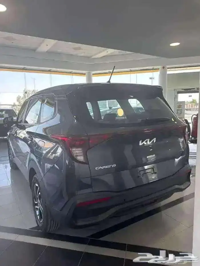 كيا كارينز استاندر و استاندر مطور بصمه وشاشه 2025 3