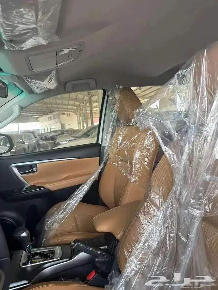 فورتشنر VX1 بنزين 2026 محرك V6 9