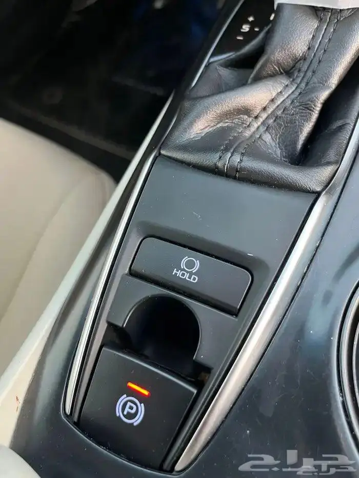 كامري 2019 فل كامل GLE بنزين سعودي ممشى قليل 8