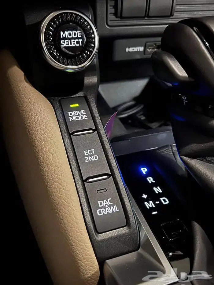 تويوتا برادو TXL3 بنزين عبداللطيف جميل 2025 37