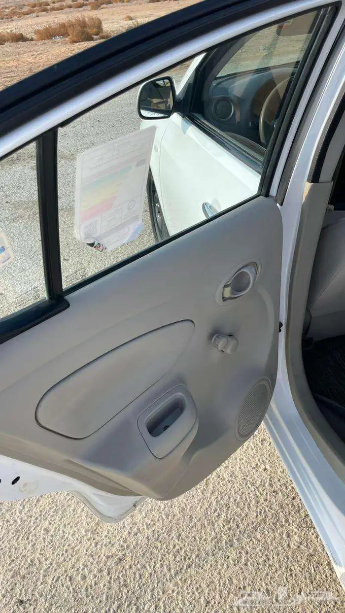 صني 2021 اتوماتيك عداد 184 الف كم ابيض 10