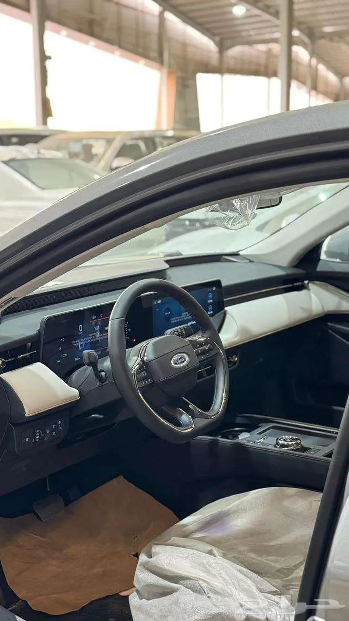 فورد تورس 2026   فئة Trend   اللون رمادي   أقل سعر بالسوق 5