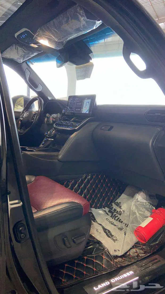 تويوتا لاندكروزر VXR فل كامل موديل 2022 31