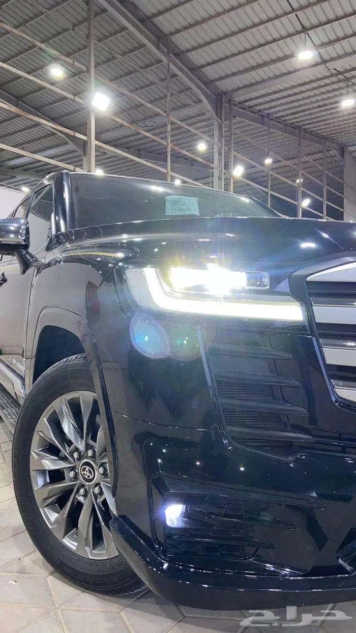 تويوتا لاندكروزر VXR فل كامل موديل 2022 8