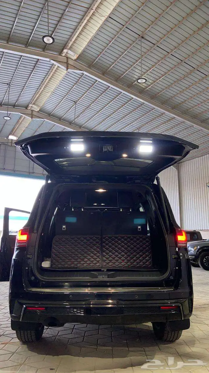 تويوتا لاندكروزر VXR فل كامل موديل 2022 47