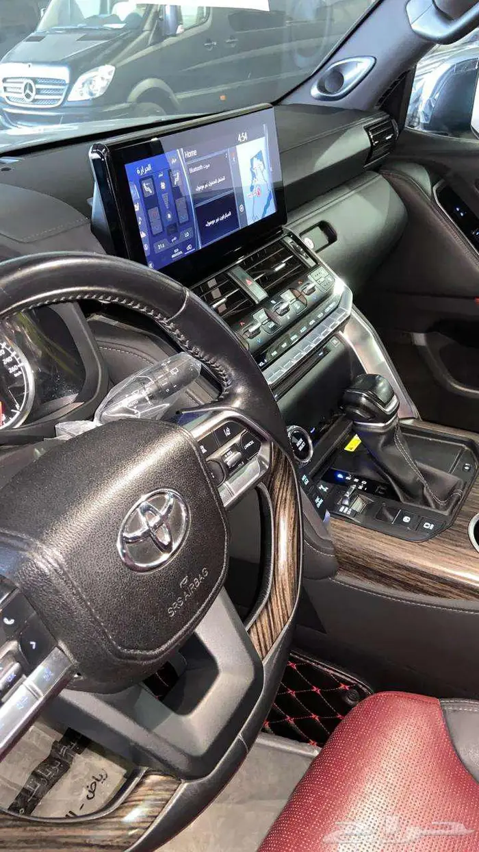 تويوتا لاندكروزر VXR فل كامل موديل 2022 22