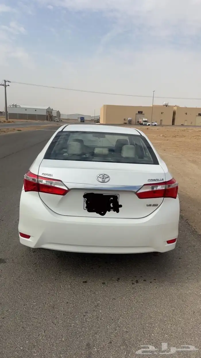 كرولا موديل 2015 نظيف جدا 2