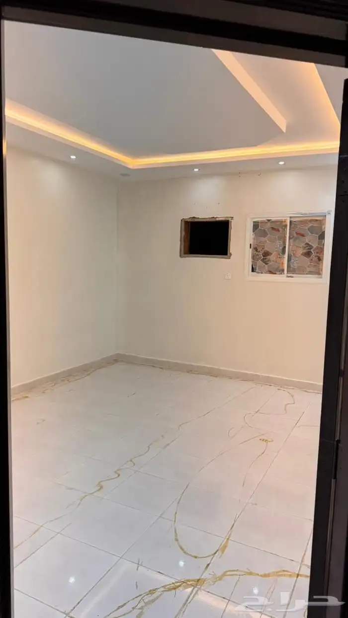 شقه لإيجار في حي طويق 3