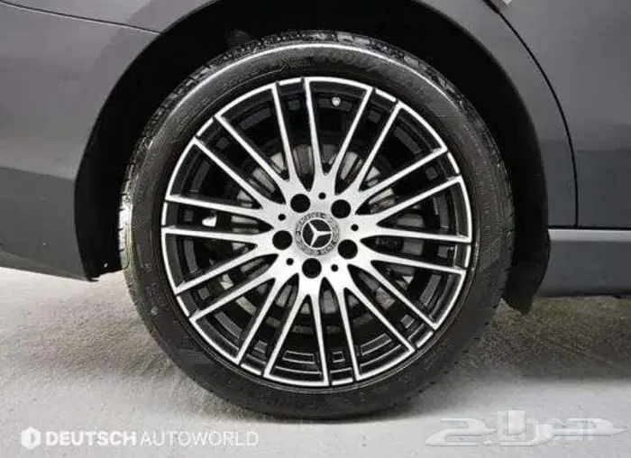 مرسيدس-بنز C200 2025 وارد كوريا 5