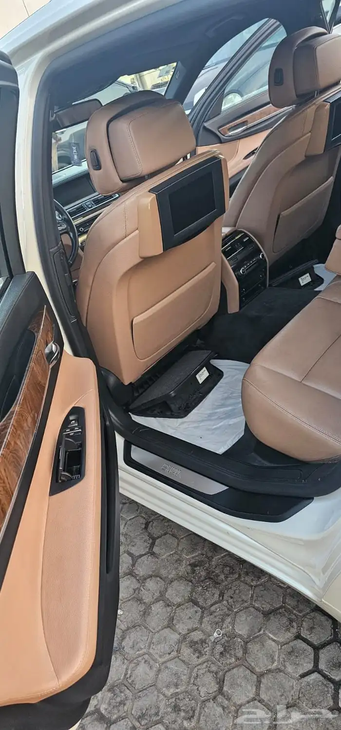 بي ام دبليو 20010 12