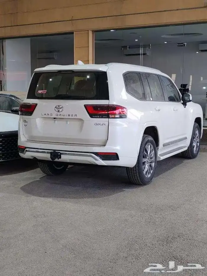 لاندكروزر جي اكس ار GXR L3 بنزين سعودي 2025 لدى الحسن 2