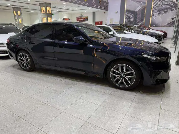 بي ام دبليو - الفئة الخامسة 520i - 2024 كت ام 4