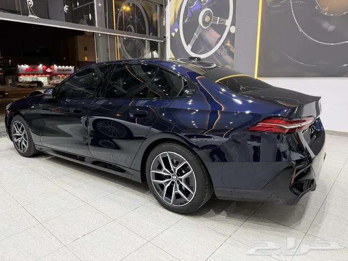 بي ام دبليو - الفئة الخامسة 520i - 2024 كت ام 3